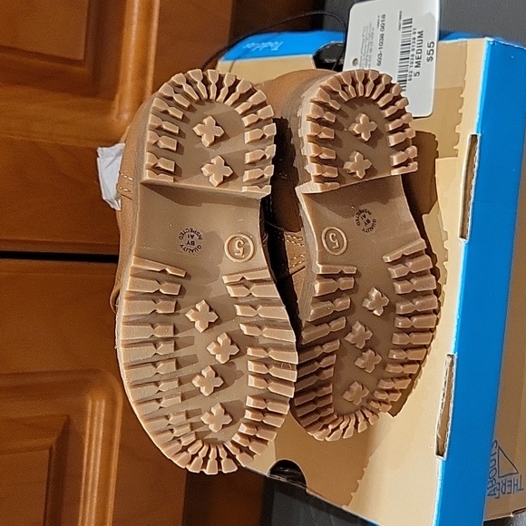 New in Box: ThereAbouts Toddler Girls Lil Piper Memory Foam Stacked Heel Boots - Picture 5 of 13